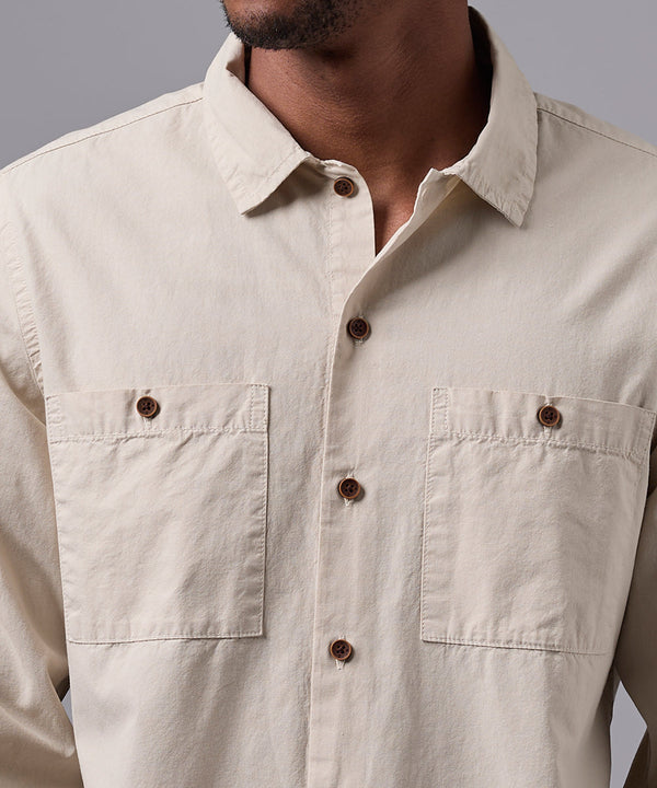 CAMISA MANGA LARGA TAFETA DOBLE BOLSILLO CLASSIC FIT HUESO OI25