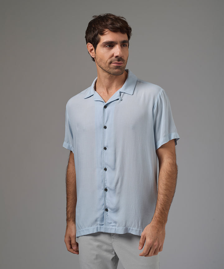 CAMISA MANGA CORTA CUELLO RESORT CLASSIC FIT CELESTE PV26