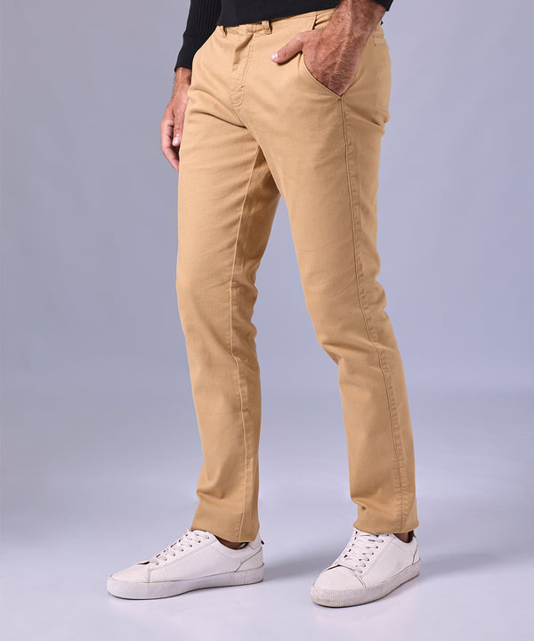 PANTALON DRILL FLAT FRONT SLIM FIT MOSTAZA OI24