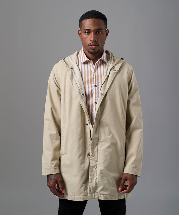 CASACA DRILL PARKA CON CAPUCHA HUESO OI25