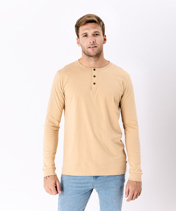 POLO MANGA LARGA HENLEY OI23 BEIGE