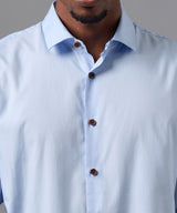CAMISA MANGA LARGA OXFORD CUELLO SPREAD CLASSIC FIT CELESTE OI25