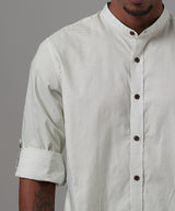 CAMISA MANGA LARGA CUELLO NERU ROLL UP SLIM FIT BLANCO ESTAMPADO OI25