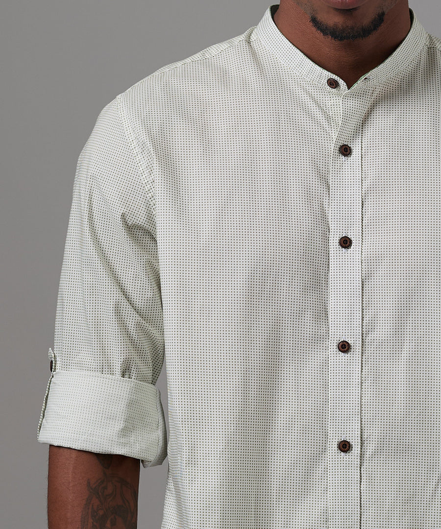 CAMISA MANGA LARGA CUELLO NERU ROLL UP SLIM FIT BLANCO ESTAMPADO OI25