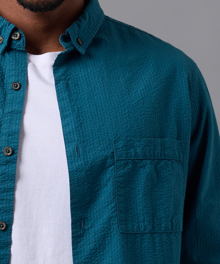 CAMISA MANGA LARGA SEER SUCKER CON BOLSILLO COBALTO OI25