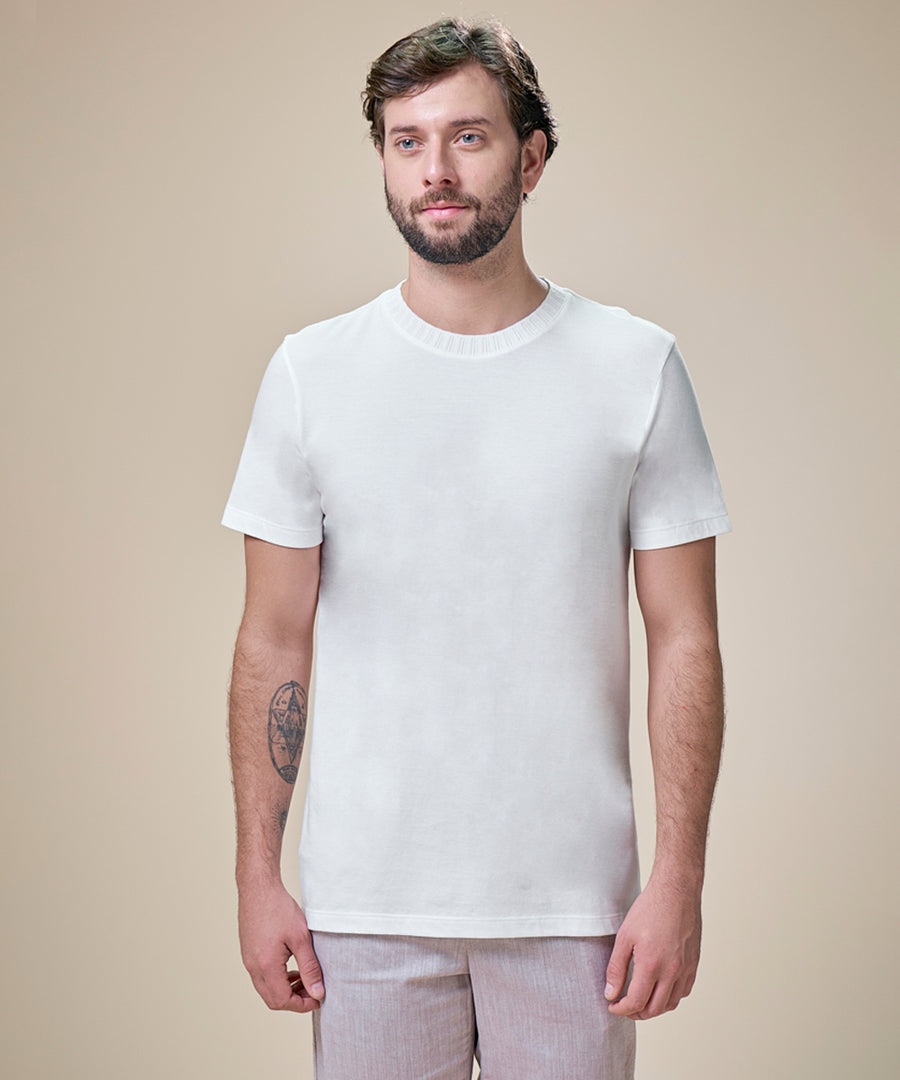 Polo Jersey Cuello Rectilíneo con Bordado