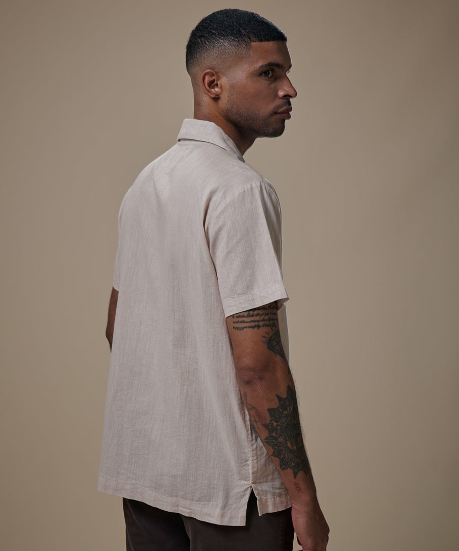 Camisa Look Lino Cuello Spread Pechera Oculta