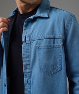 CASACA DENIM PECHERA OJAL SOBRETEÑIDO CELESTE PV26