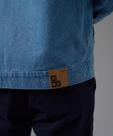 CASACA DENIM PECHERA OJAL SOBRETEÑIDO CELESTE PV26