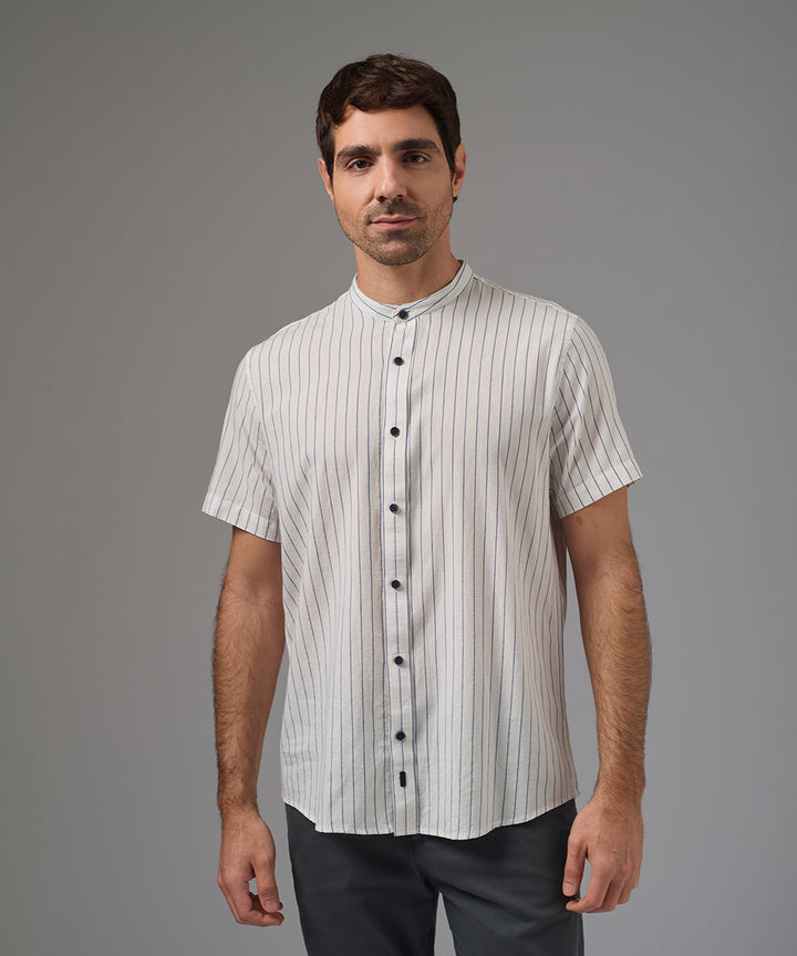CAMISA MANGA CORTA CASUAL LOOK LINO CUELLO NERU CLASSIC FIT AZUL A RAYAS PV26