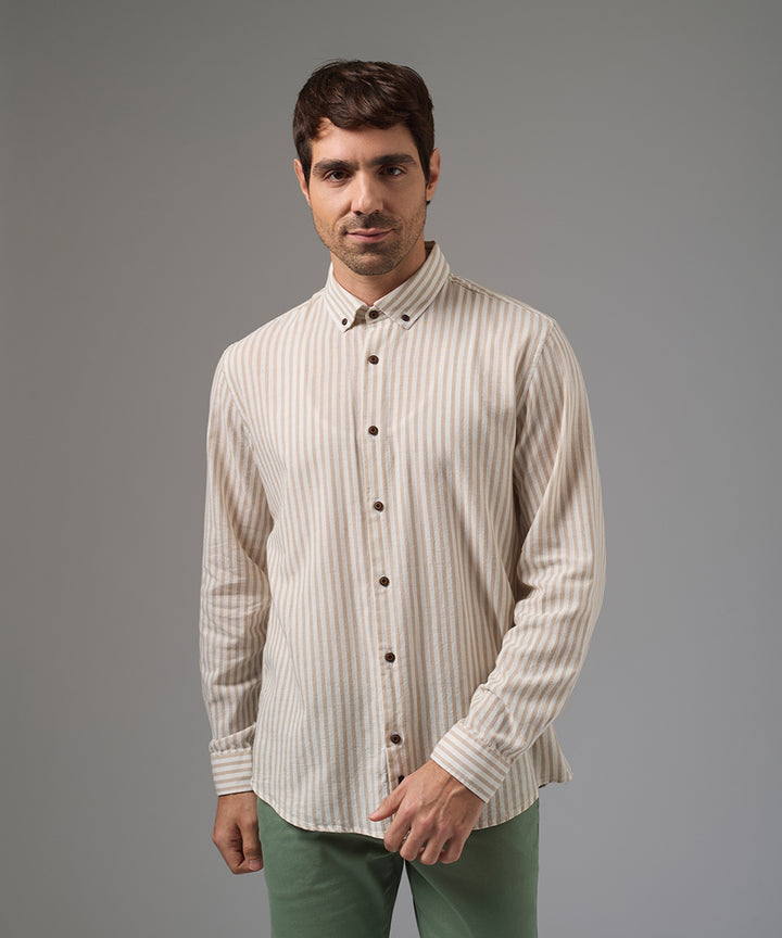 CAMISA MANGA LARGA CASUAL LOOK LINO RAYAS CUELLO BD CLASSIC FIT BEIGE RAYAS PV26