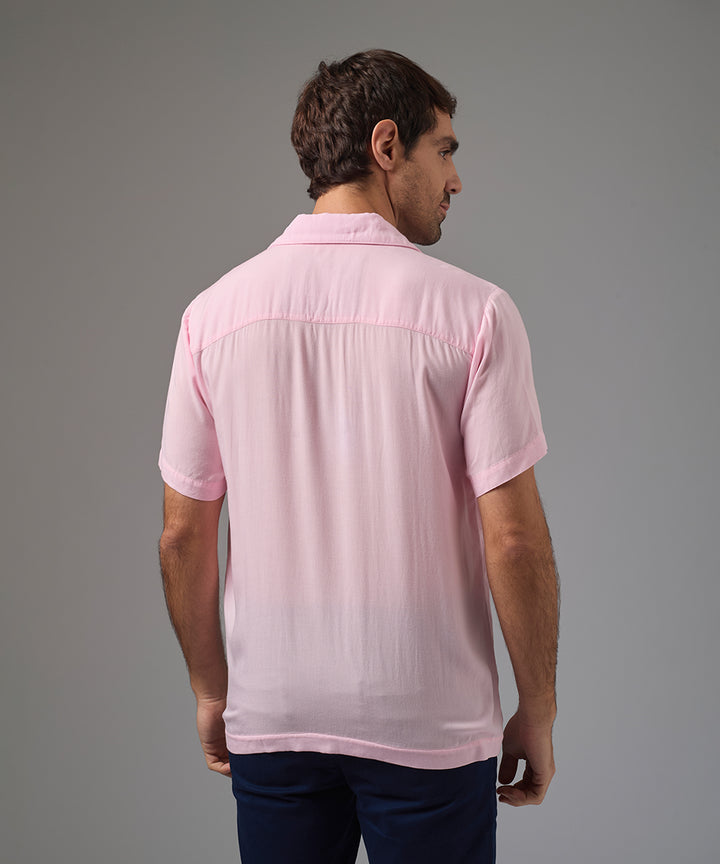 CAMISA MANGA CORTA CUELLO RESORT CLASSIC FIT ROSA PV26