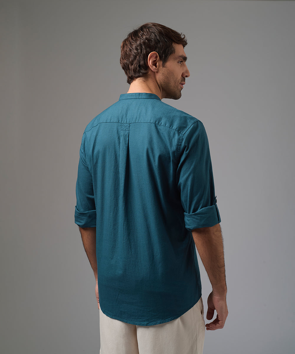 CAMISA MANGA LARGA ROLL UP CASUAL LOOK LINO CR C.NERU CLASSIC FIT COBALTO PV26