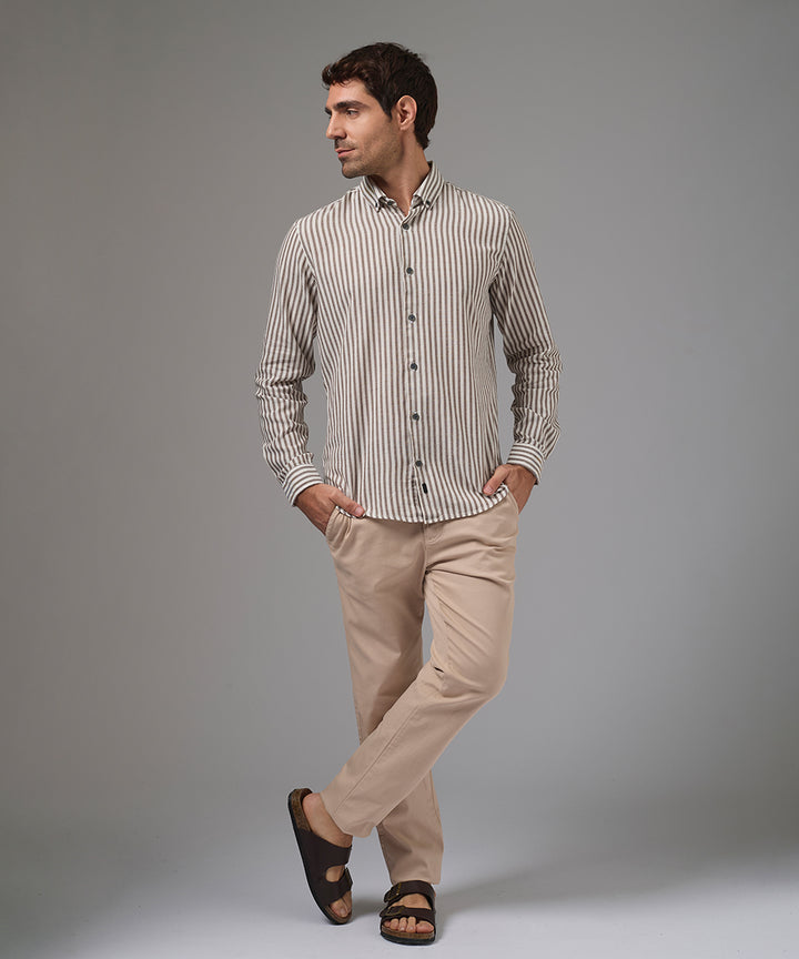 CAMISA MANGA LARGA CASUAL LOOK LINO RAYAS CUELLO BD CLASSIC FIT MARRON RAYAS PV26