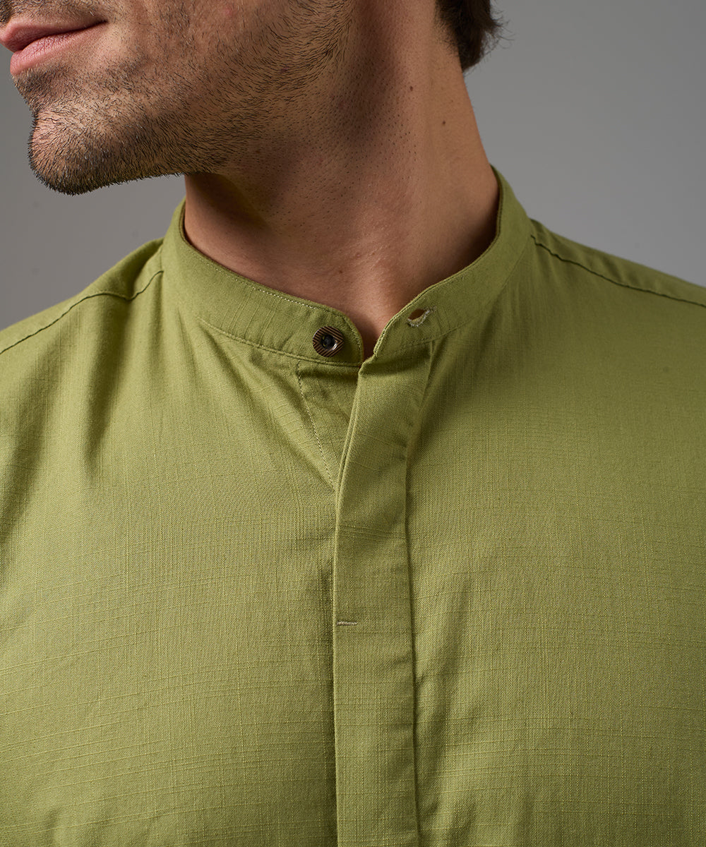 CAMISA MANGA LARGA ROLL UP CASUAL LOOK LINO CR C.NERU CLASSIC FIT VERDE CLARO PV26