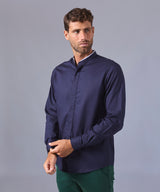 CAMISA MANGA LARGA CUELLO NERU DESMONTABLE CLASSIC FIT AZUL MARINO OI24
