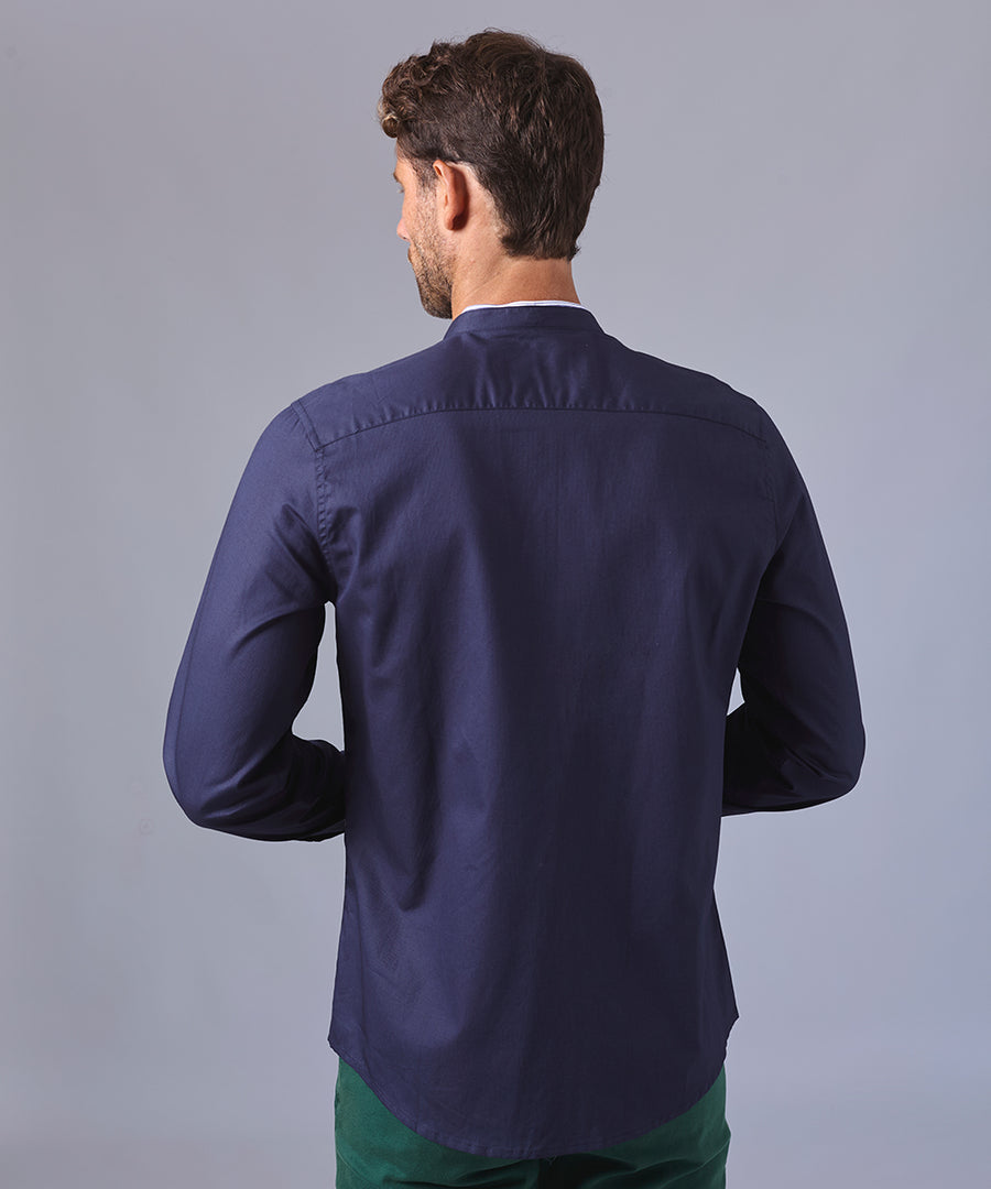 CAMISA MANGA LARGA CUELLO NERU DESMONTABLE CLASSIC FIT AZUL MARINO OI24