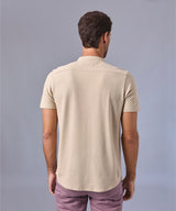 POLO MANGA CORTA PIQUE CUELLO NERÚ BEIGE OI24