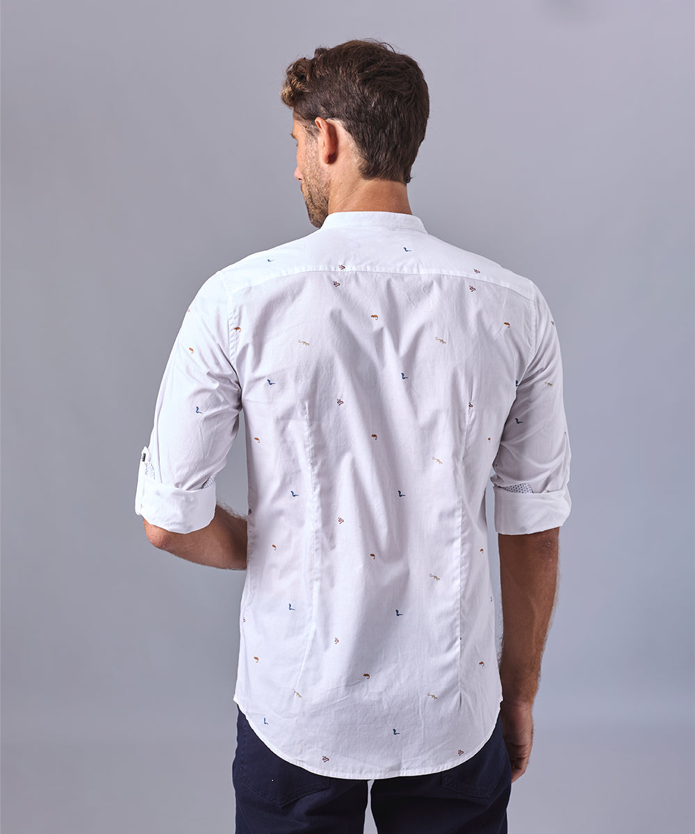 CAMISA MANGA LARGA CUELLO NERU SLIM FIT BLANCO ESTAMPADO OI24