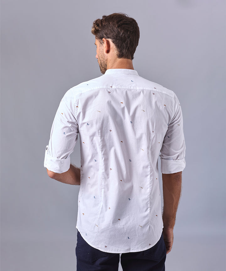 CAMISA MANGA LARGA CUELLO NERU SLIM FIT BLANCO ESTAMPADO OI24