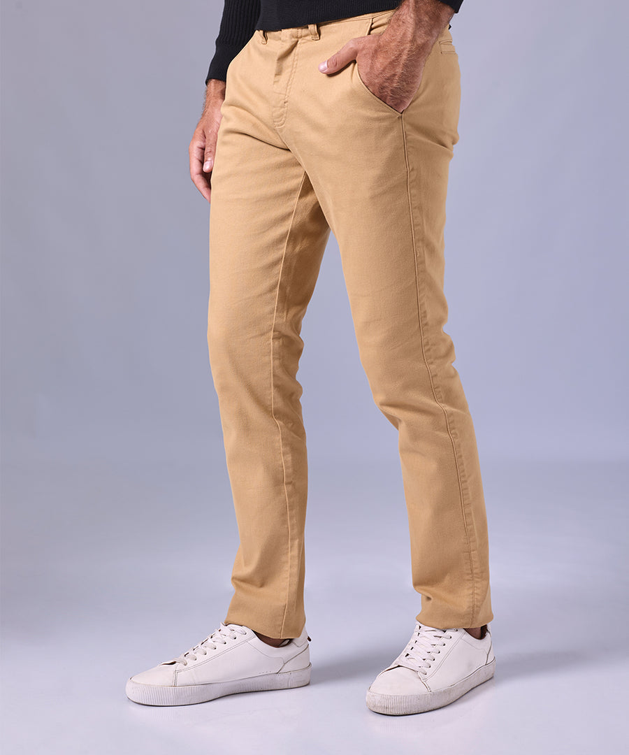 PANTALON DRILL FLAT FRONT SLIM FIT MOSTAZA OI24