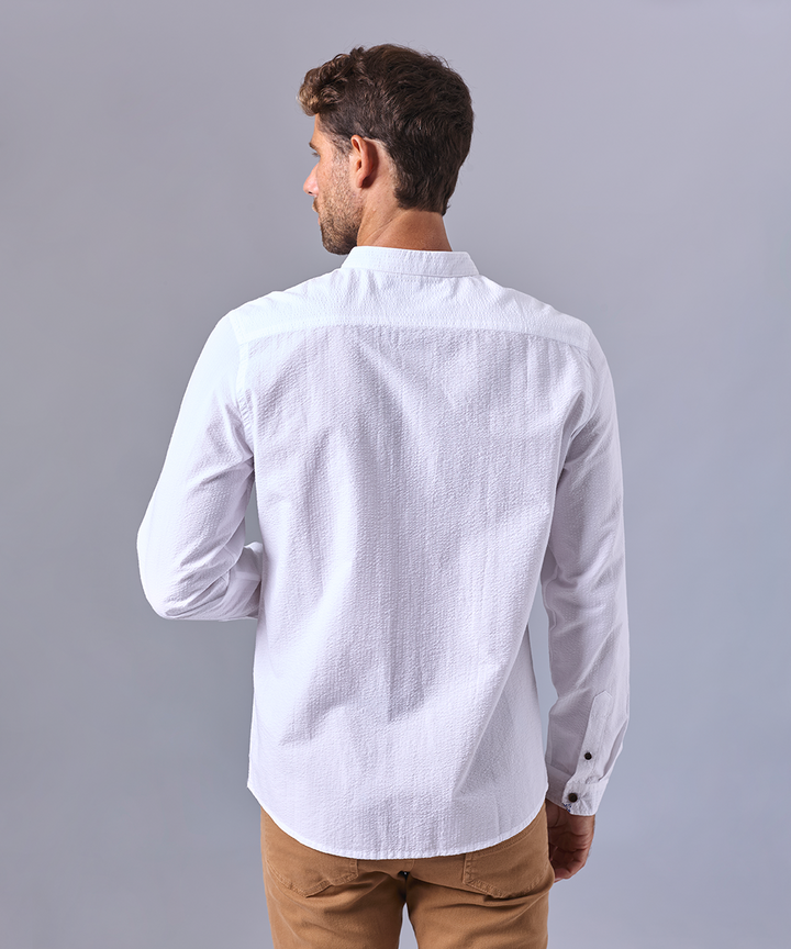 CAMISA MANGA LARGA SEER SUCKER TWISTED COLLAR CLASSIC FIT BLANCO OI24