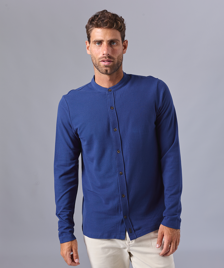 POLO MANGA LARGA PIQUE CUELLO NERÚ AZUL OI24