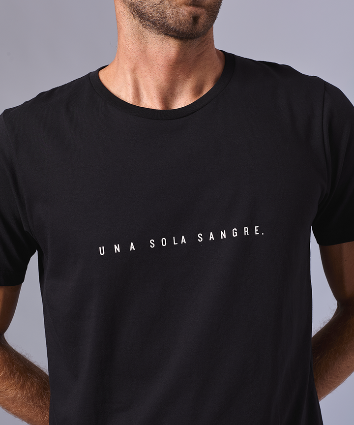 Polo de una sola manga sale