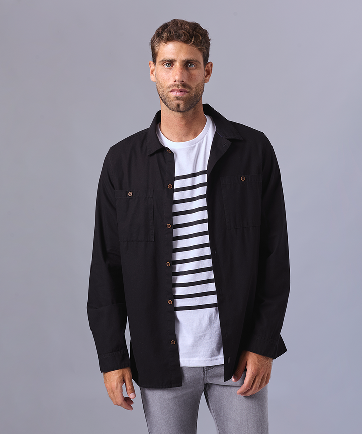 CAMISA MANGA LARGA DRILL DOBLE BOLSILLO CLASSIC FIT NEGRO OI24