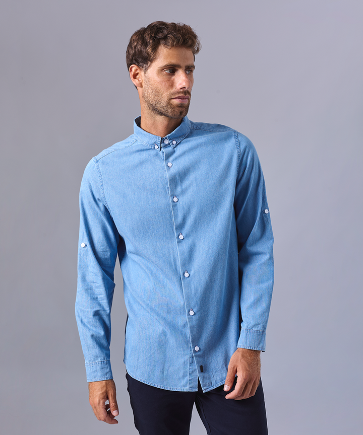 CAMISA MANGA LARGA DENIM CUELLO BUTTON DOWN CLASSIC FIT CELESTE OSCURO OI24