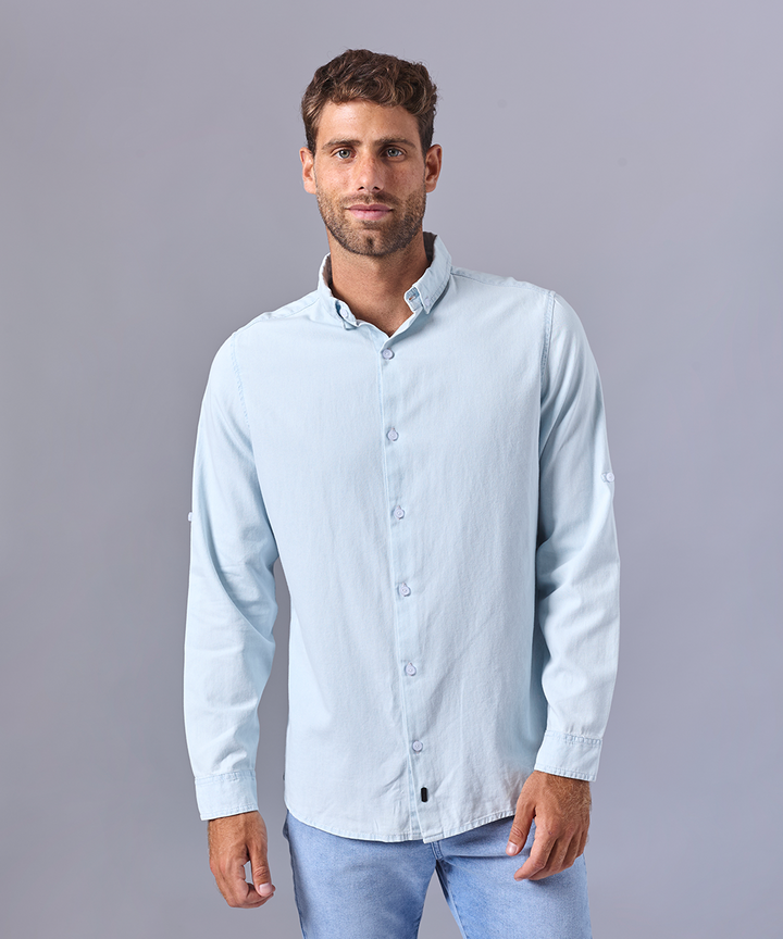 CAMISA MANGA LARGA DENIM CUELLO BUTTON DOWN CLASSIC FIT CELESTE CLARO OI24