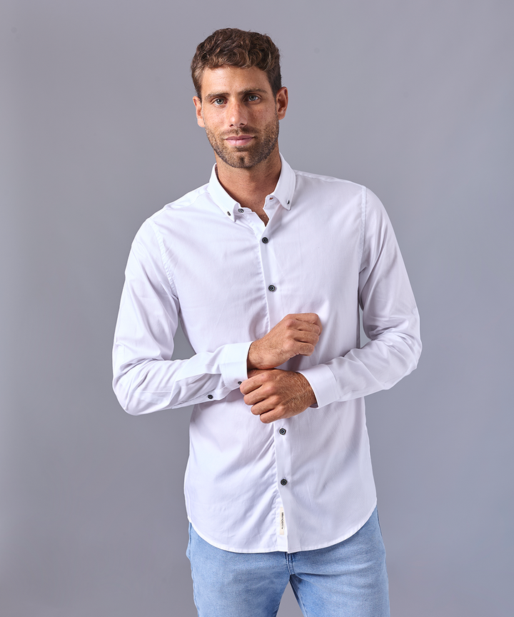 CAMISA MANGA LARGA CUELLO SOLAPA SLIM FIT BLANCO OI24