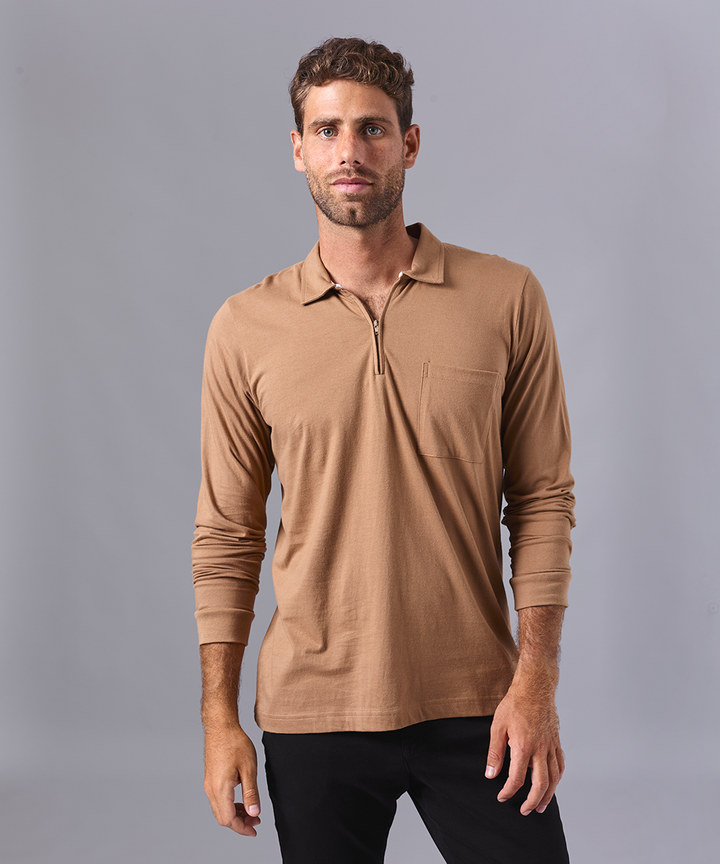 POLO MANGA LARGA JERSEY CON CIERRE CAMEL OI24