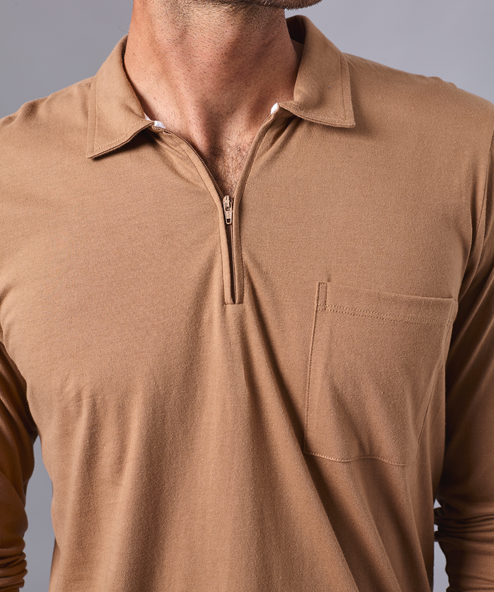 POLO MANGA LARGA JERSEY CON CIERRE CAMEL OI24