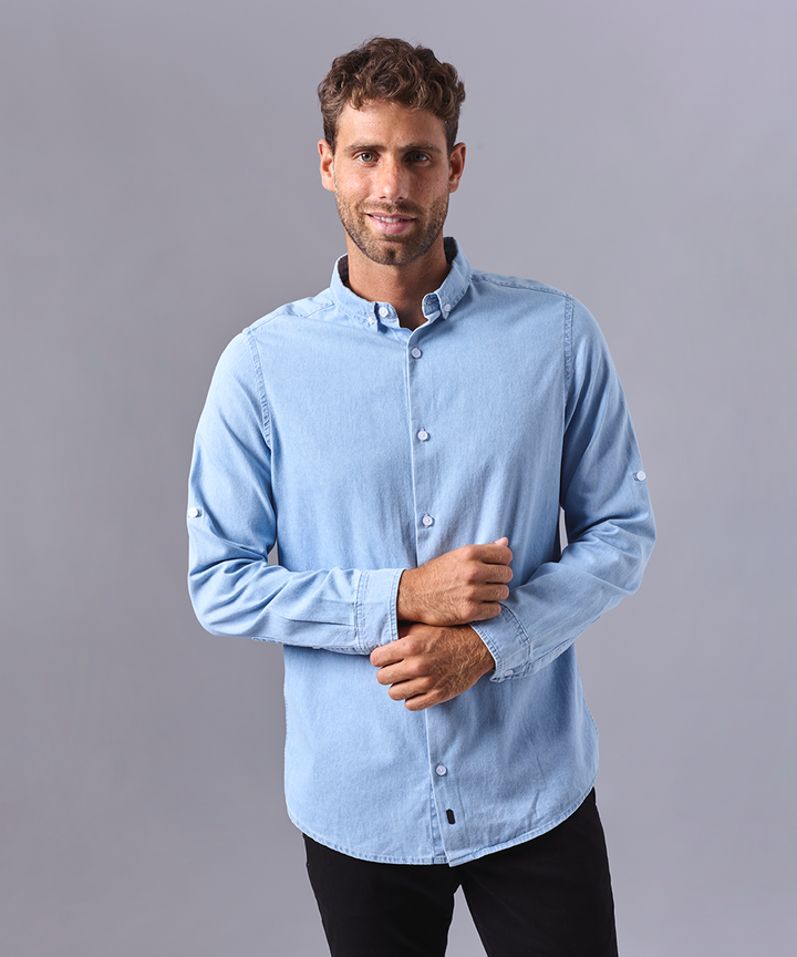 CAMISA MANGA LARGA DENIM CUELLO BUTTON DOWN CLASSIC FIT CELESTE OI24