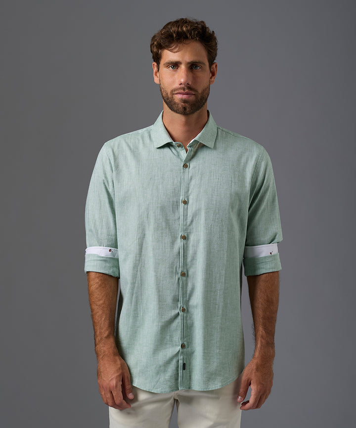 CAMISA MANGA LARGA PECHERA OJAL CLASSIC FIT OI26