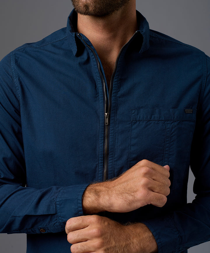 CAMISA MANGA LARGA CASUAL TAFETA CON CIERRE  CLASSIC FIT OI26