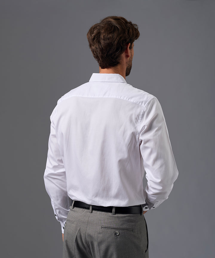 CAMISA MANGA LARGA PECHERA OJAL CLASSIC FIT OI26