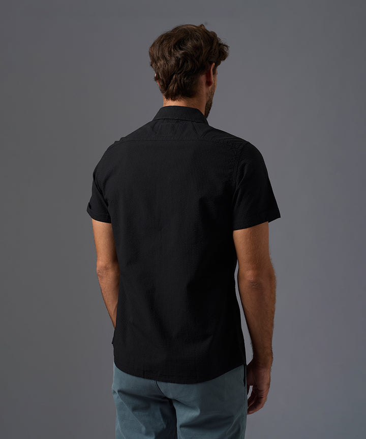 CAMISA MANGA CORTA PECHERA OJAL CLASSIC FIT OI26