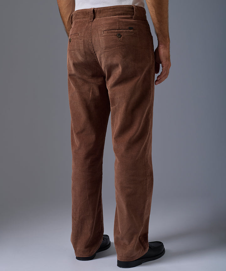 Pantalón Corduroy Classic Fit