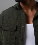 CAMISA MANGA LARGA CORDUROY CLASSIC FIT VERDE MILITAR OI25