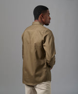 CAMISA MANGA LARGA CUELLO B.DOWN OCULTO CLASSIC FIT VERDE FANGO OI25