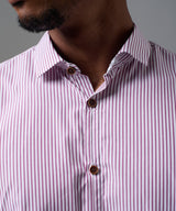 CAMISA MANGA LARGA PECHERA OJAL CLASSIC FIT GUINDA C/RAYAS OI25