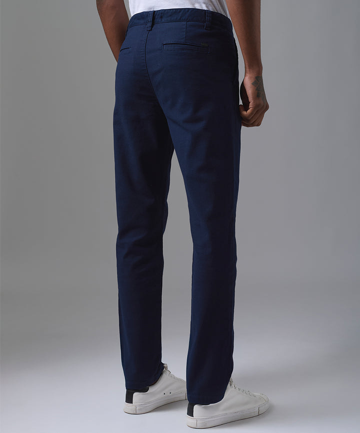 PANTALON BROKER CON PINZAS SLIM FIT AZUL MARINO OI25