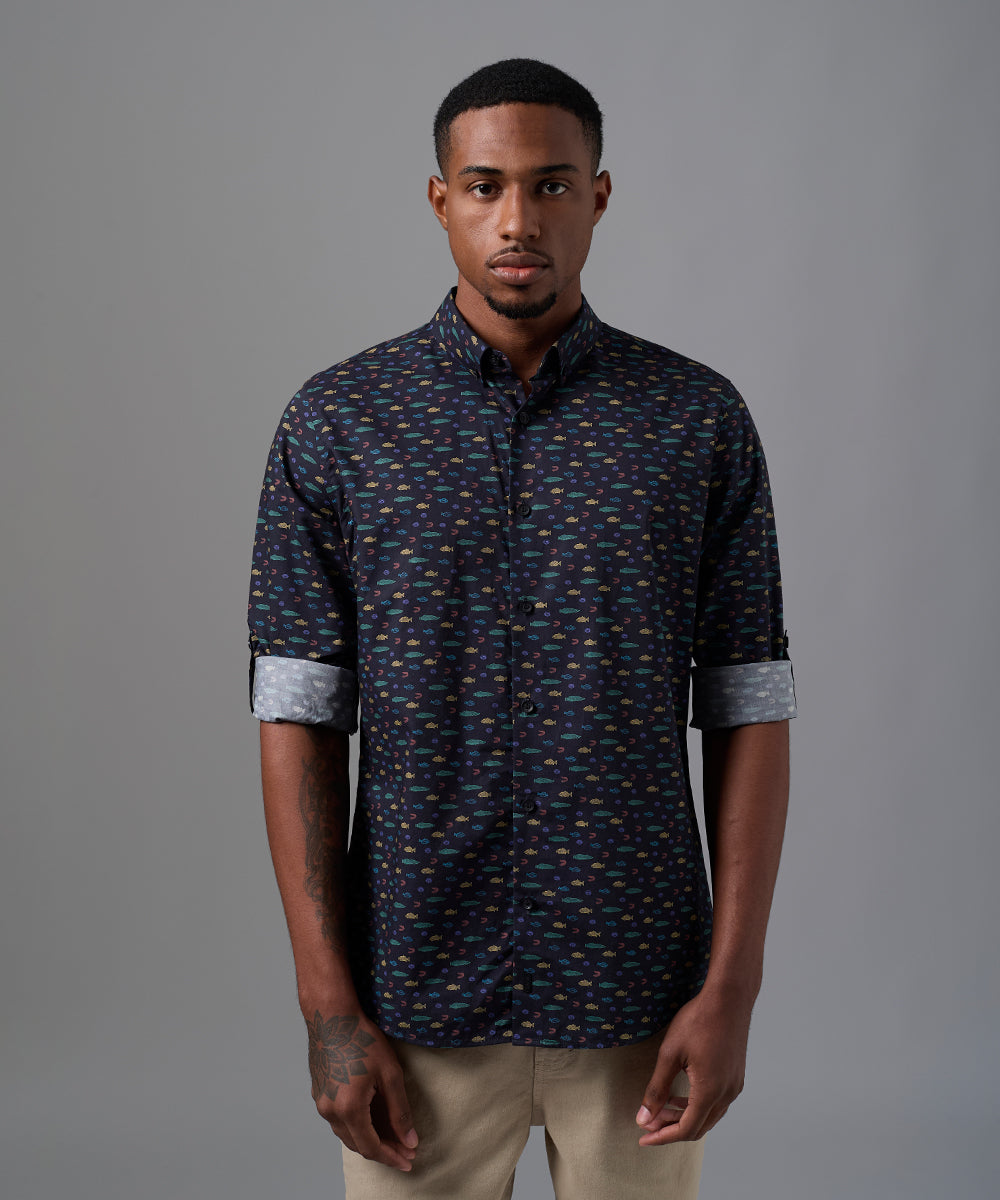 CAMISA MANGA LARGA PECES DE RIO CLASSIC FIT NEGRO ESTAMPADO OI25
