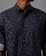 CAMISA MANGA LARGA PECES DE RIO CLASSIC FIT NEGRO ESTAMPADO OI25