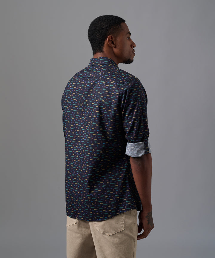 CAMISA MANGA LARGA PECES DE RIO CLASSIC FIT NEGRO ESTAMPADO OI25