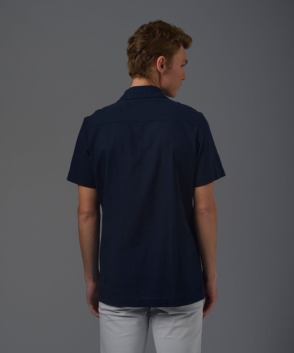 CAMISA MANGA CORTA LOOK LINO CUELLO RESORT CORTES CLASSIC FIT AZUL PV26