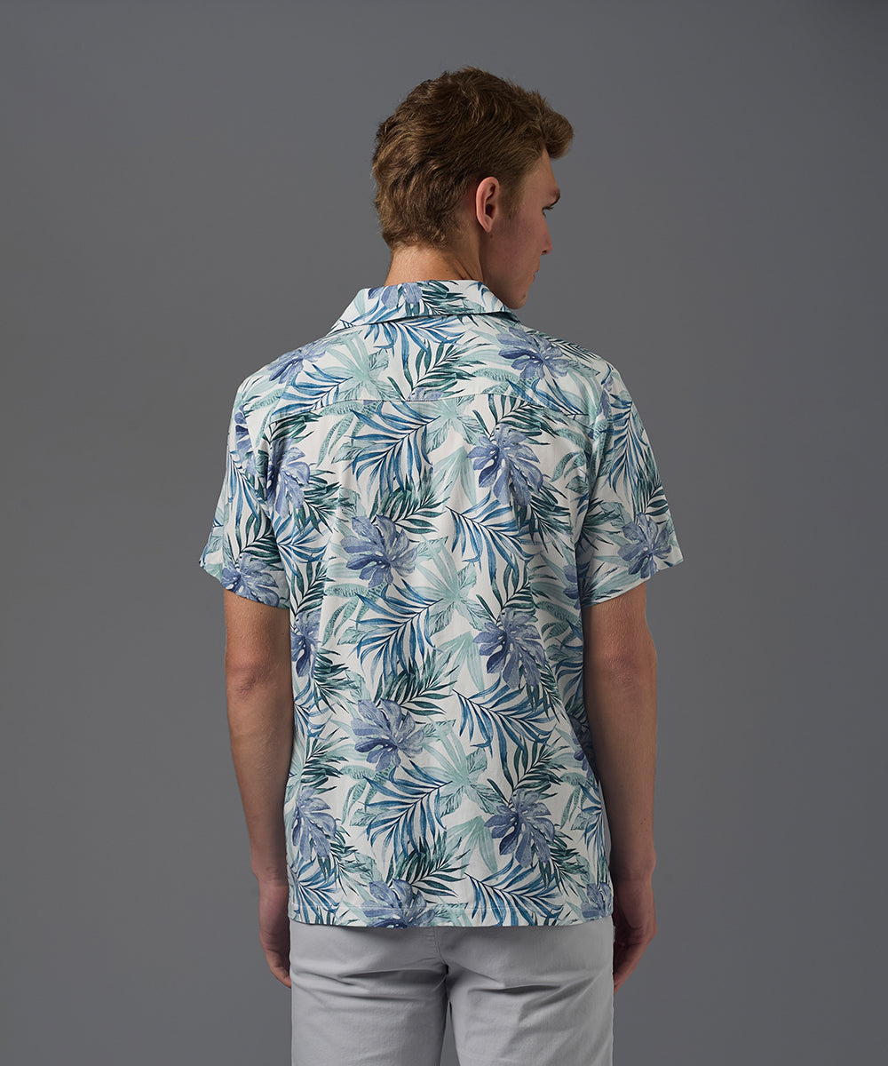 CAMISA MANGA CORTA CHALIS CUELLO RESORT CLASSIC FIT AZUL ESTAMPADO PV26