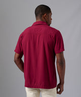 CAMISA MANGA CORTA CUELLO RESORT SOLIDO CLASSIC FIT GUINDA PV25